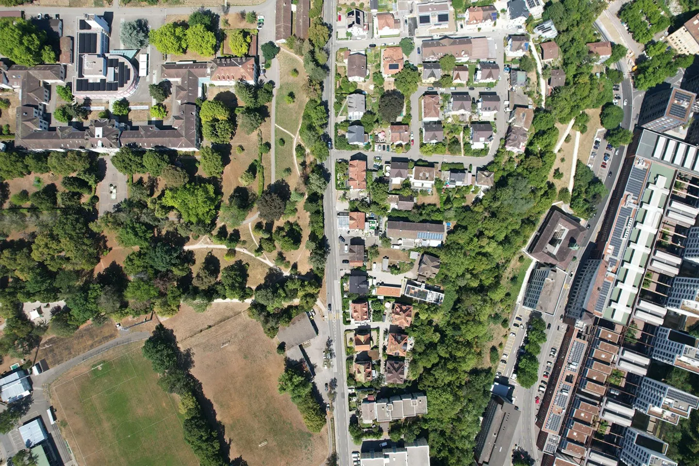 Casa residenziale spaziosa per famiglie e vita intergenerazionale - Foto 12 di 13