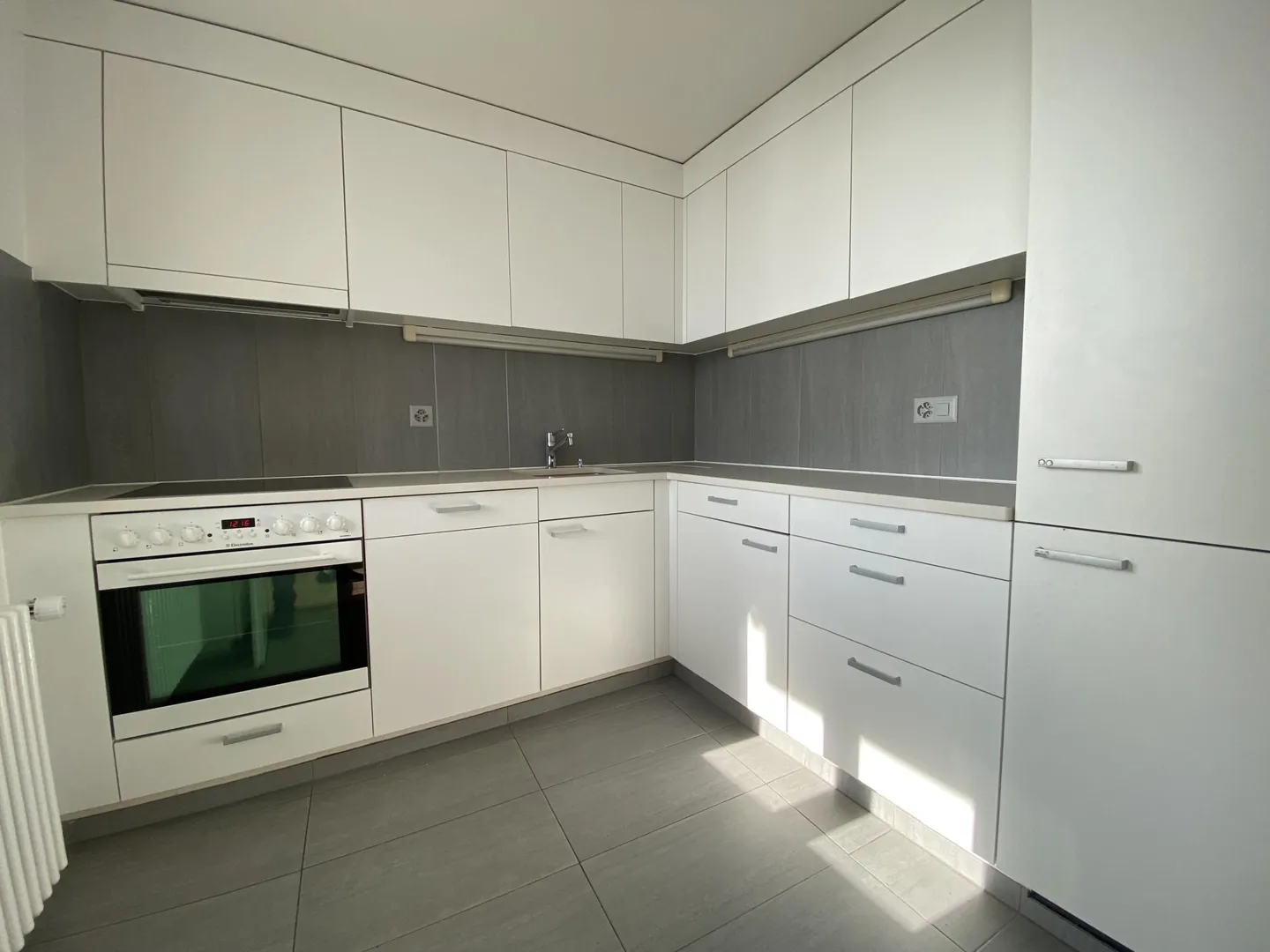 Charmante Wohnung mit Seeblick - Foto 4 von 9