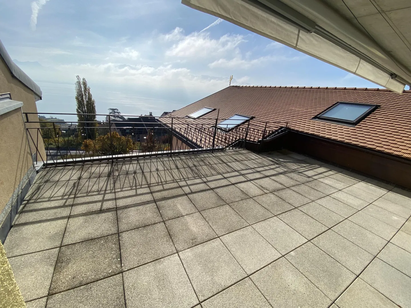 Charmante Wohnung mit Seeblick - Foto 2 von 9