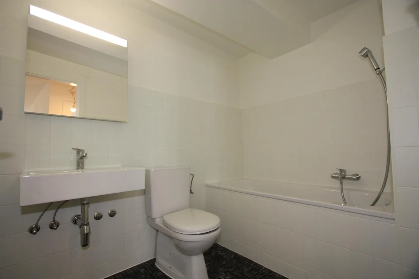 Charmante Wohnung mit Seeblick - Foto 9 von 9