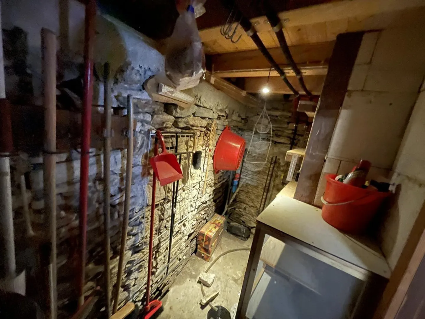 Rustique de 4 1/2 pièces avec un grand terrain de 12 000 m2 à Sassello - Photo 11 sur 28