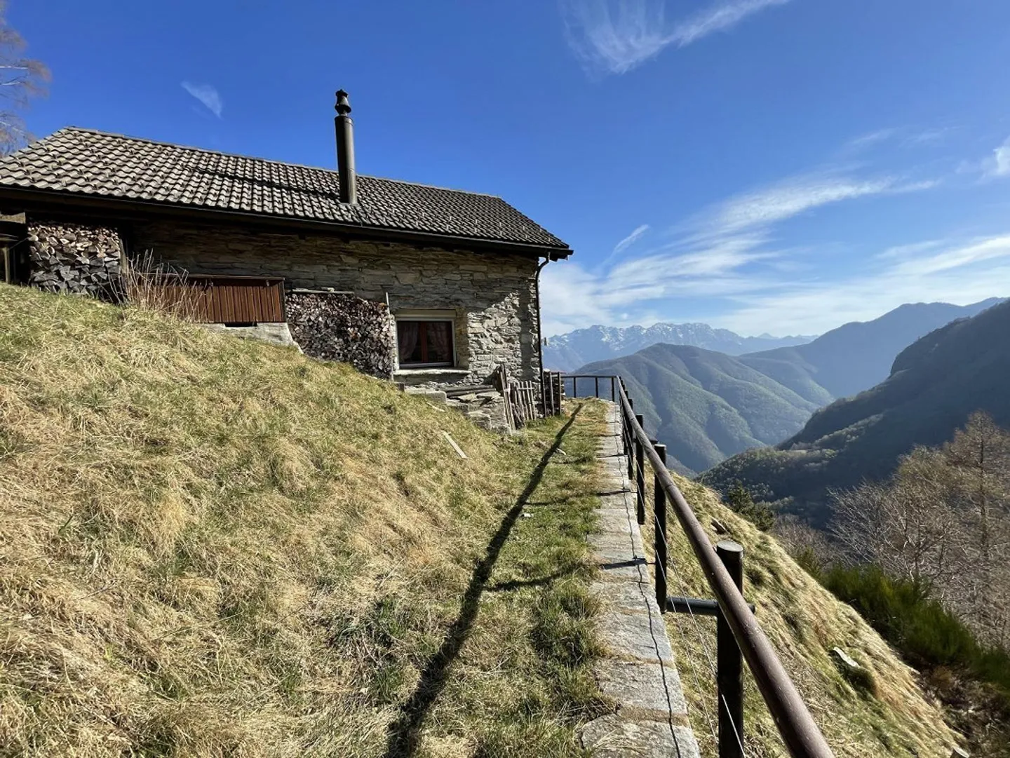 Rustique de 4 1/2 pièces avec un grand terrain de 12 000 m2 à Sassello - Photo 12 sur 28