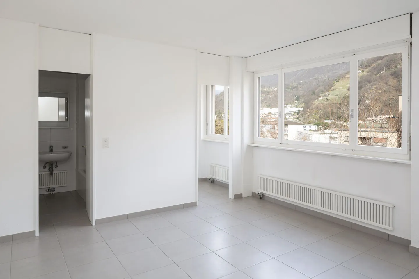 Bellissimo appartamento di 1,5 locali nel verde, a Giubiasco - Foto 1 di 9