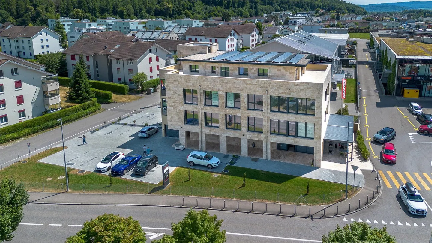 Nouveaux bureaux et salles de pratique d'une superficie totale d'environ 360 m2 en gros œuvre - Photo 14 sur 16