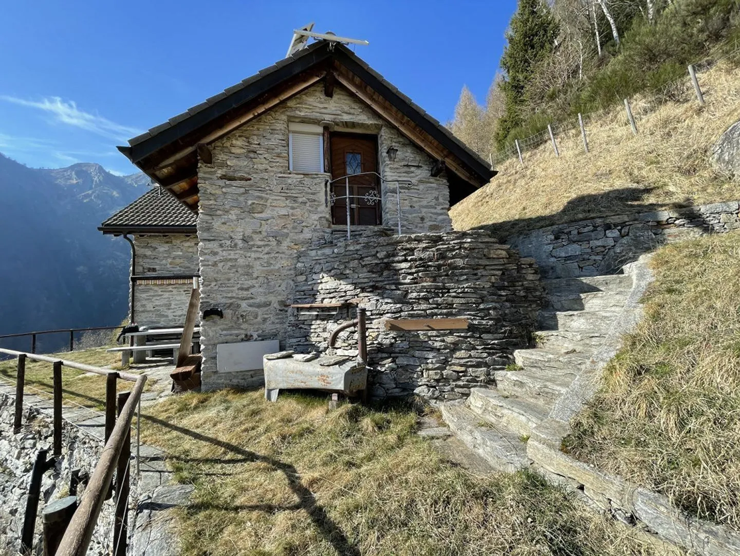 Rustique de 4 1/2 pièces avec un grand terrain de 12 000 m2 à Sassello - Photo 16 sur 28