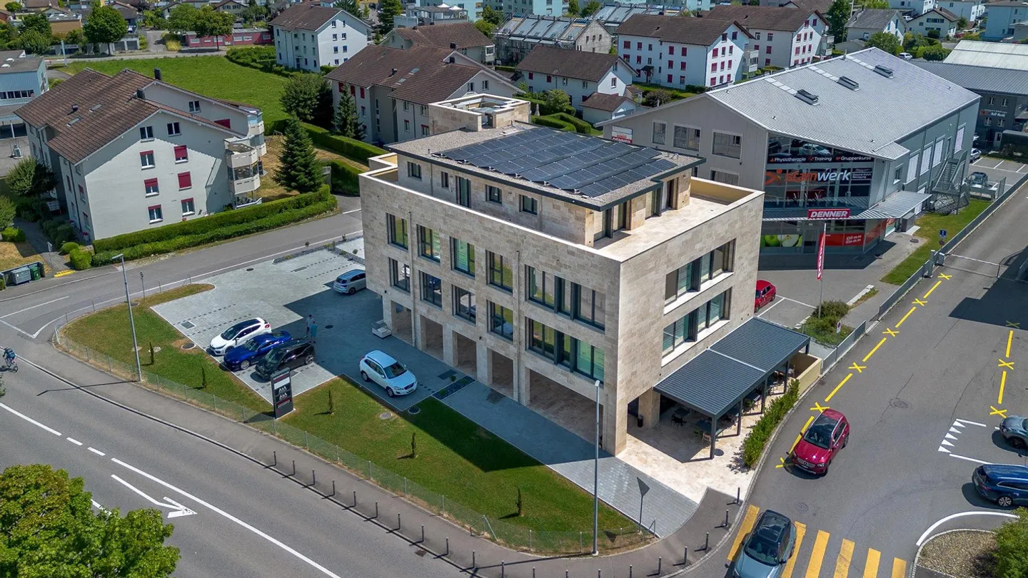 Nouveaux bureaux et salles de pratique d'une superficie totale d'environ 360 m2 en gros œuvre - Photo 15 sur 16