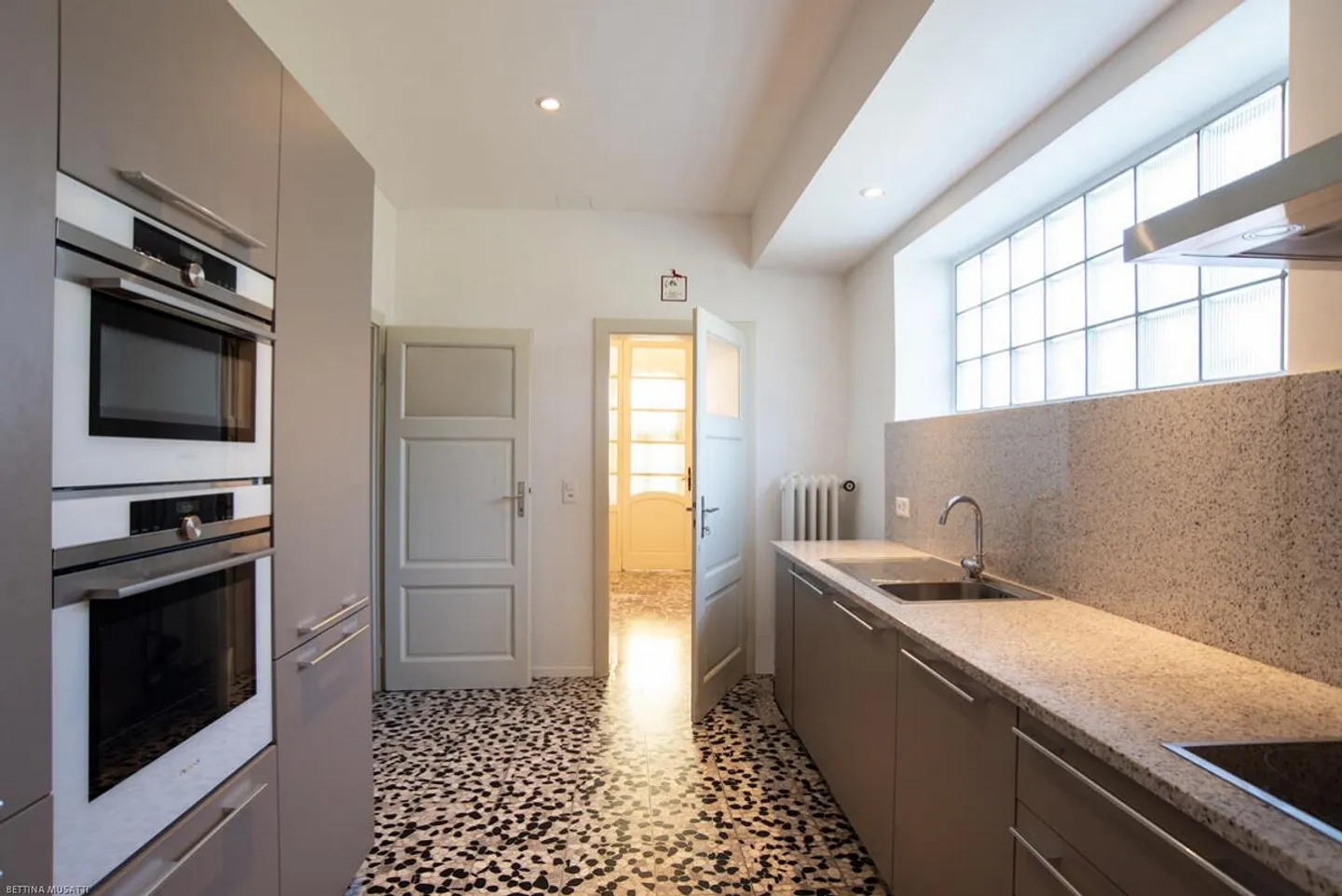 CHIASSO – VILLA EUREKA THE FASCINATING TIME STYLE - Photo 5 of 10