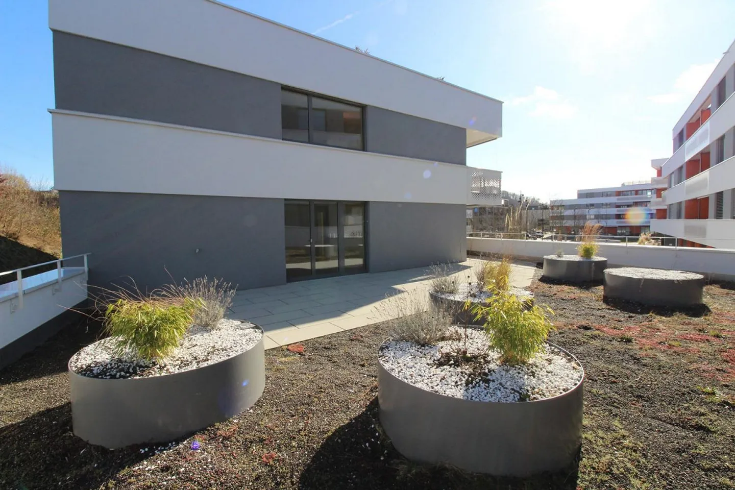 Modern 2.5-room apartment in a central location in Bülach - Photo 2 of 7