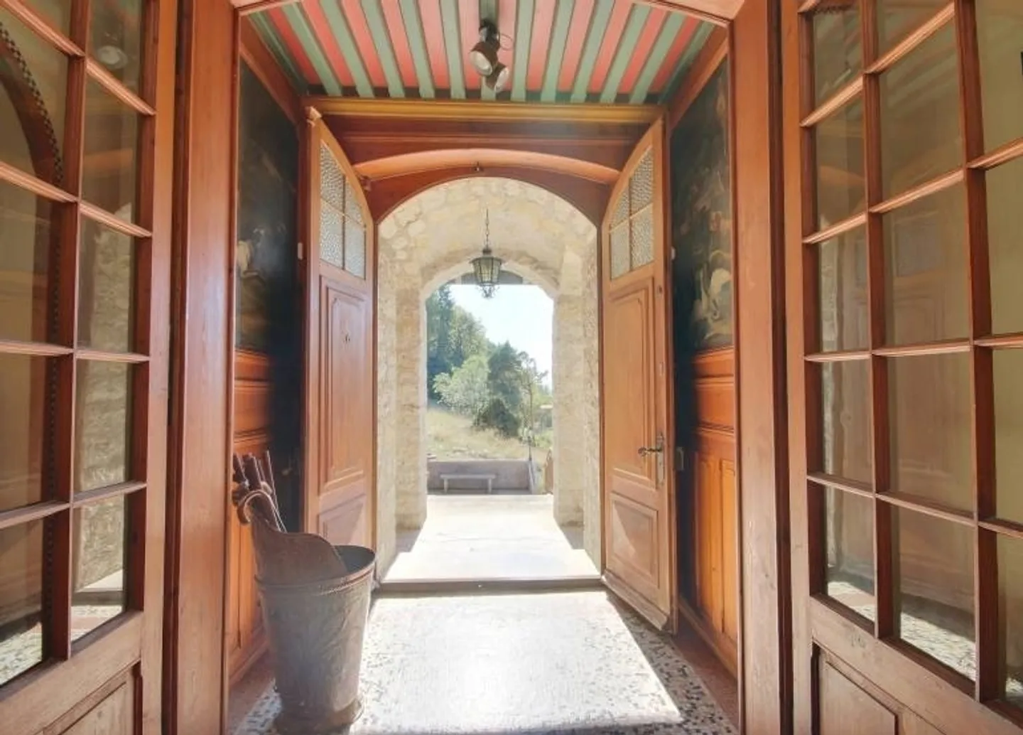 Wunderschönes Herrenhaus mit Blick auf den Joux-See - Foto 2 von 19