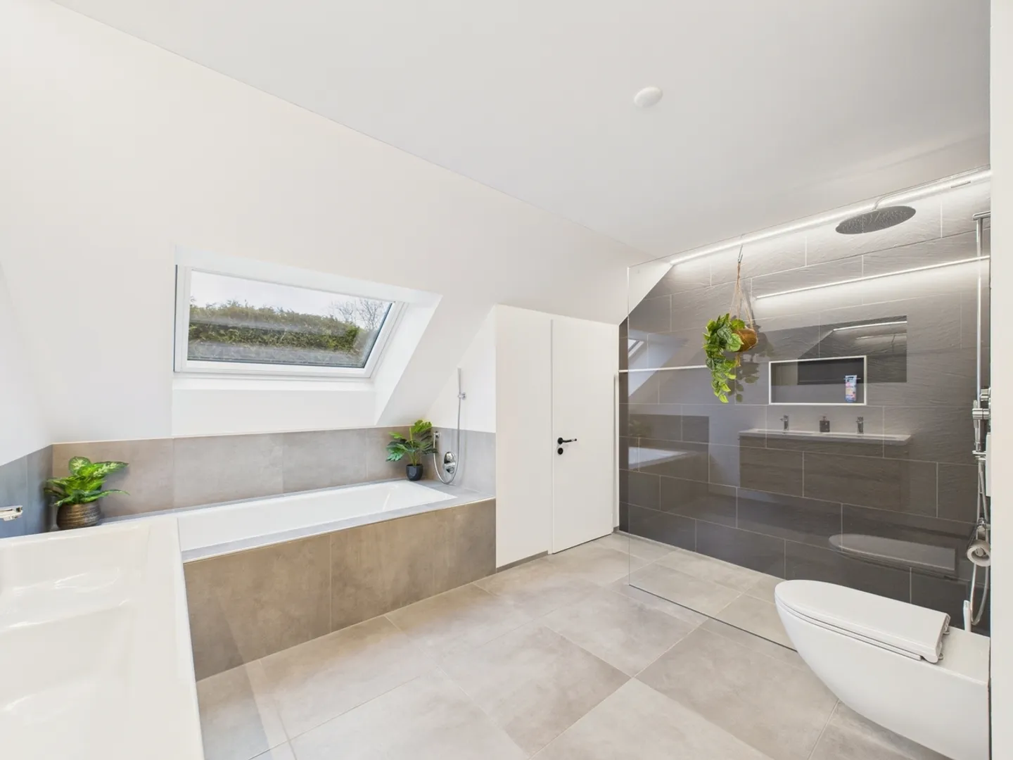 Faszinierendes Einfamilienhaus mit Garten in Bichwil, Kanton SG - Foto 11 von 12