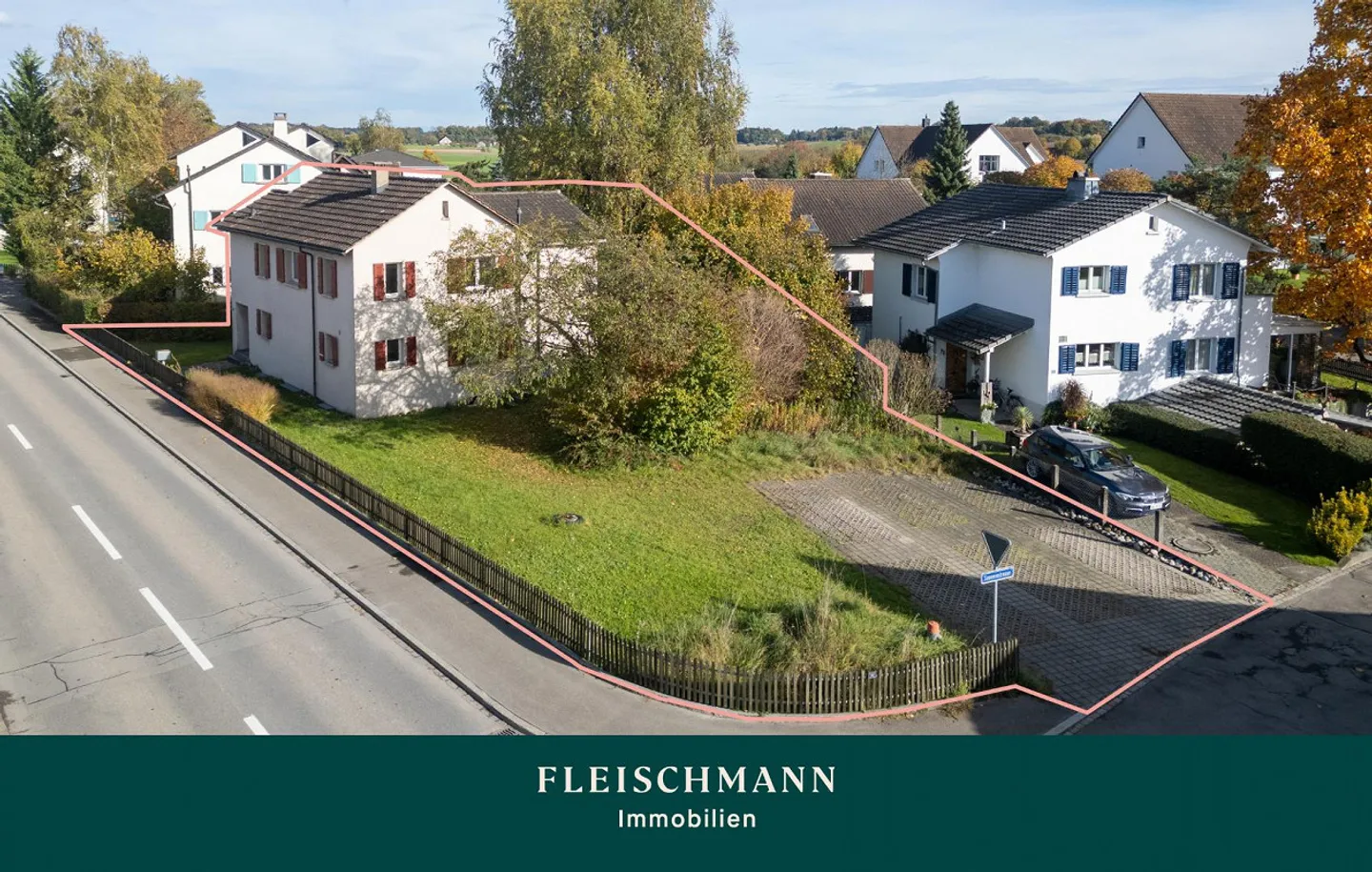 Terrain de construction spacieux avec maison individuelle détachée - Photo 1 sur 20