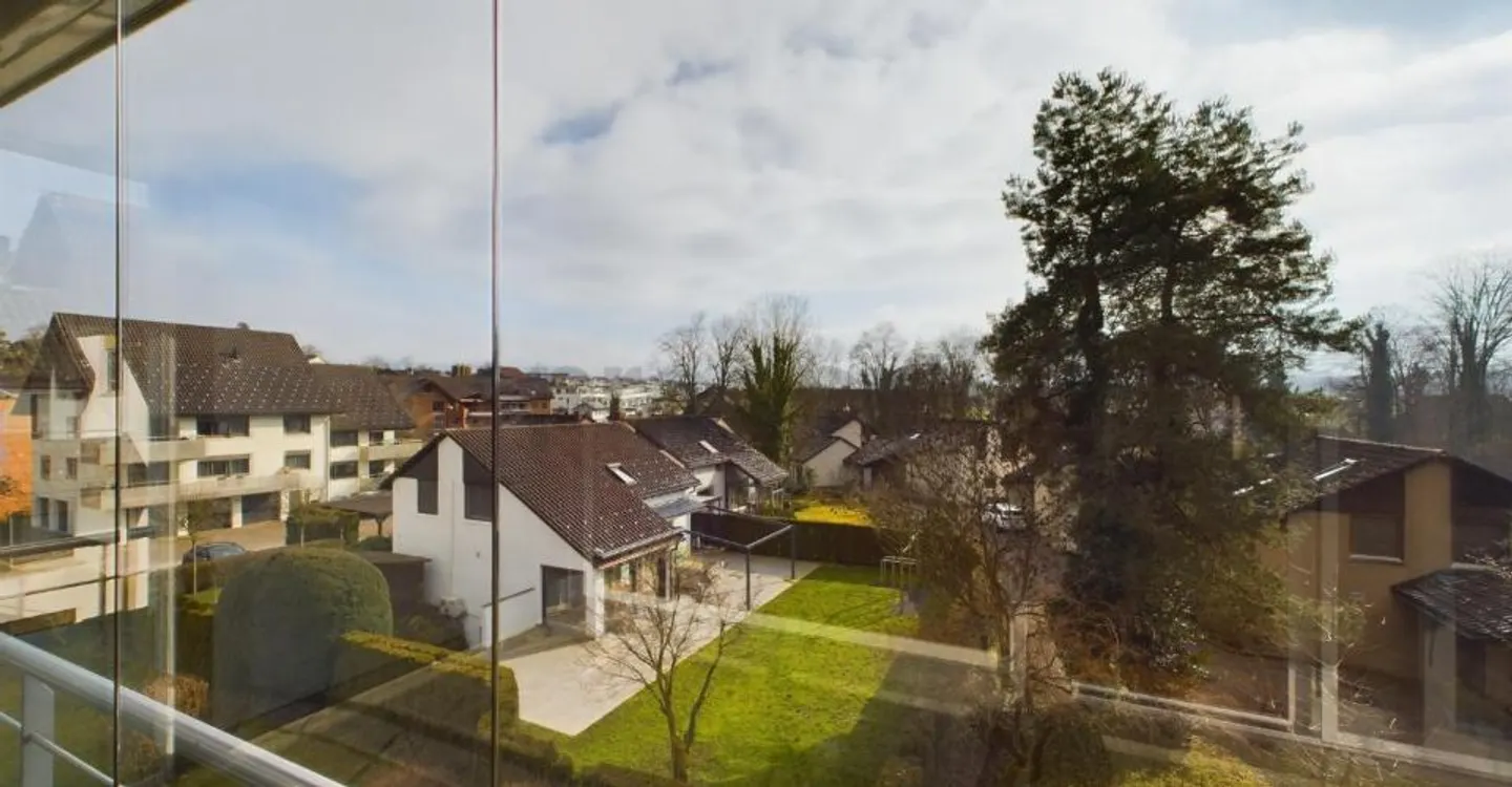 Balcon avec jardin d'hiver, vue sur la montagne et entièrement rénové ! - Photo 8 sur 9