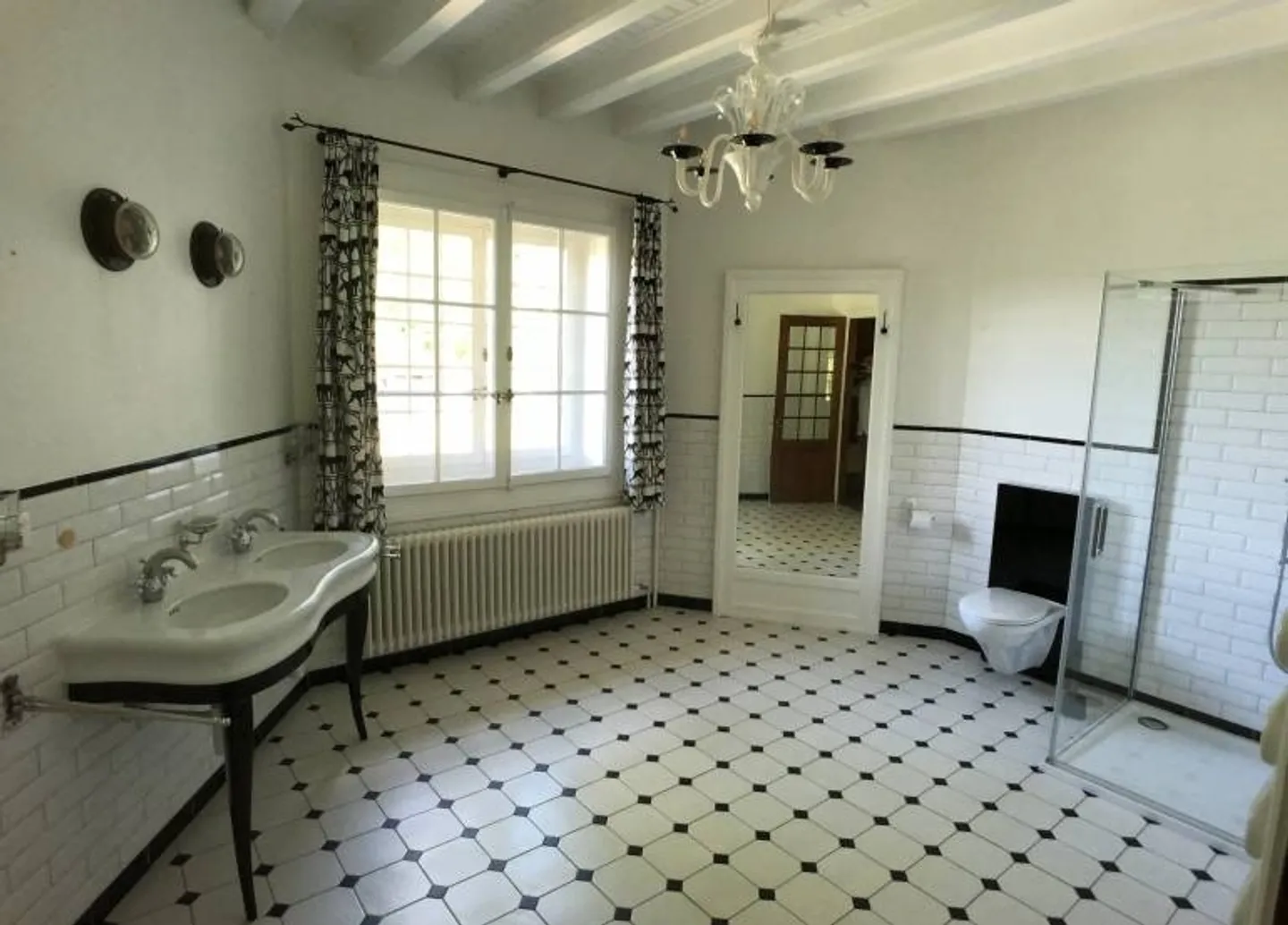 Wunderschönes Herrenhaus mit Blick auf den Joux-See - Foto 12 von 19