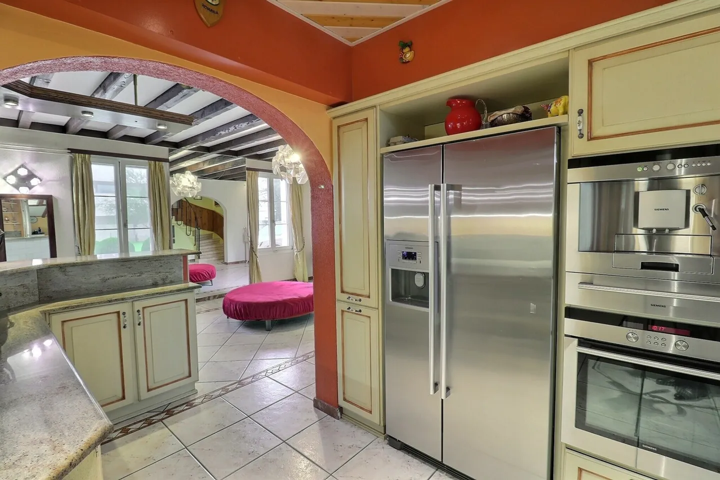Unique à Nyon ! Magnifique propriété avec piscine et jacuzzi à louer - Photo 4 sur 8