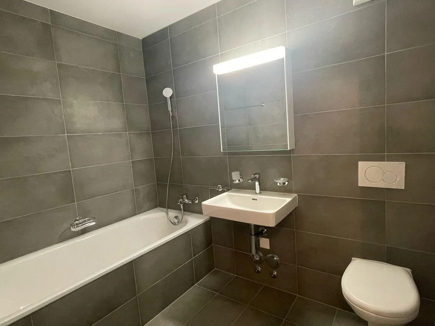 Appartamento Moderno con Vista Lago - Foto 5 di 9