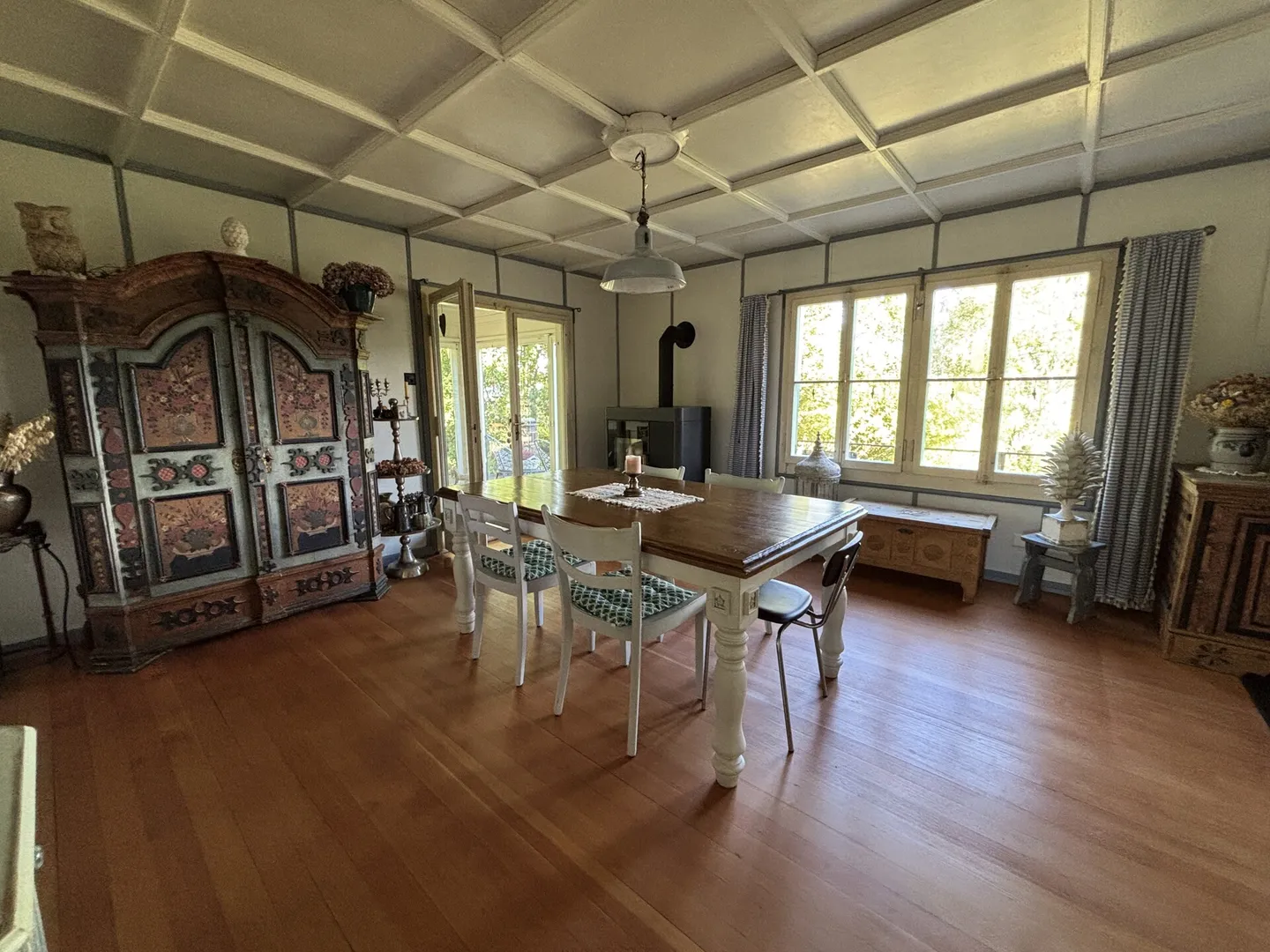 Charmante maison individuelle de 4,5 pièces avec beaucoup d'espace extérieur et vue sur le Rhin - Photo 9 sur 10