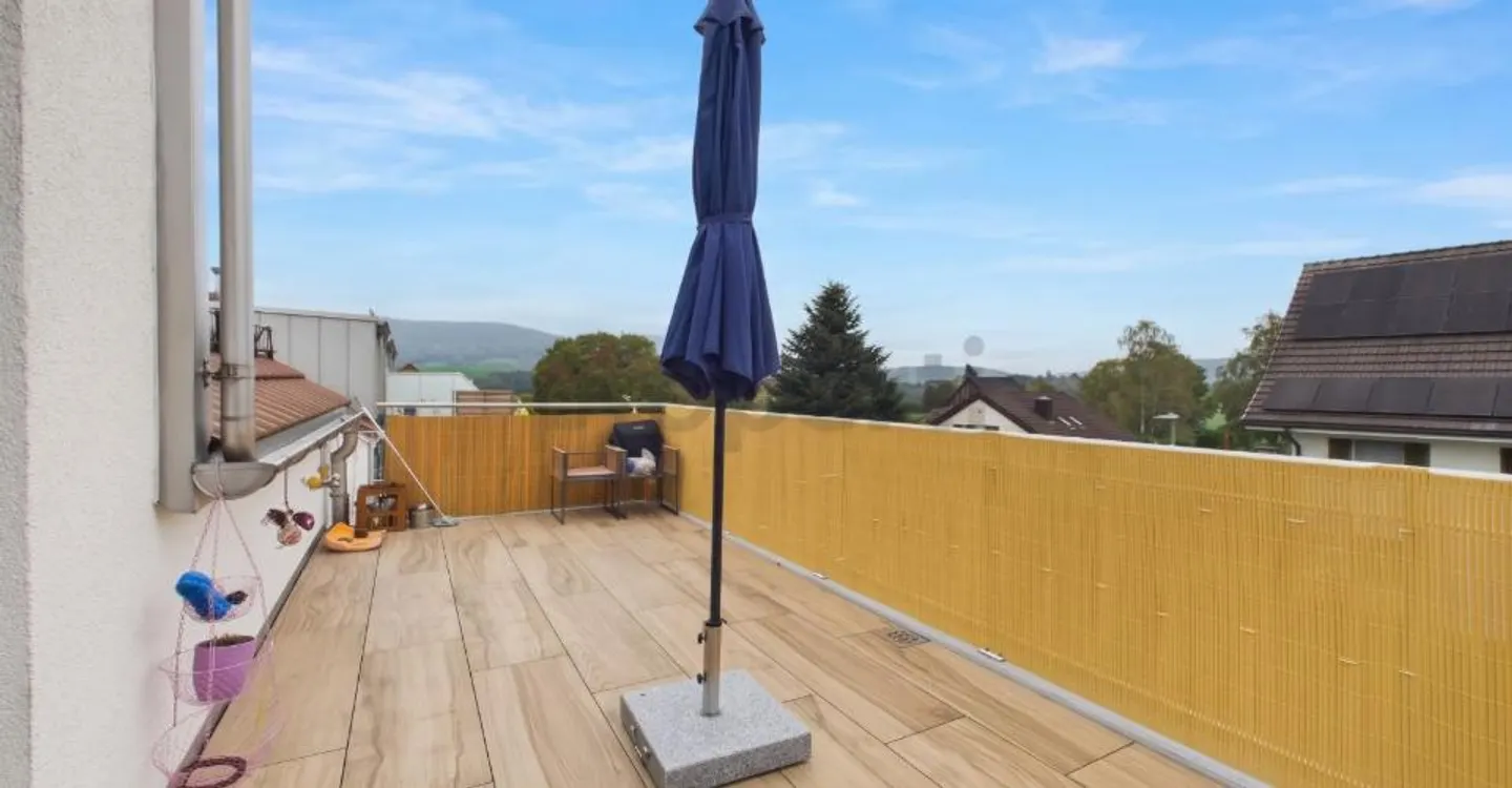 Grosszügige Terrasse (25 m²), Reduit mit Waschturm & Rollstuhlgängig in Schneisingen! - Foto 7 di 8