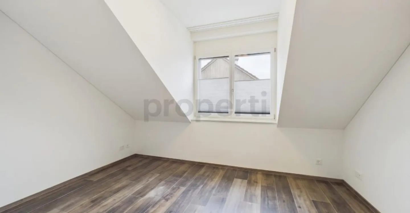 Grosszügige Terrasse (25 m²), Reduit mit Waschturm & Rollstuhlgängig in Schneisingen! - Foto 1 di 8