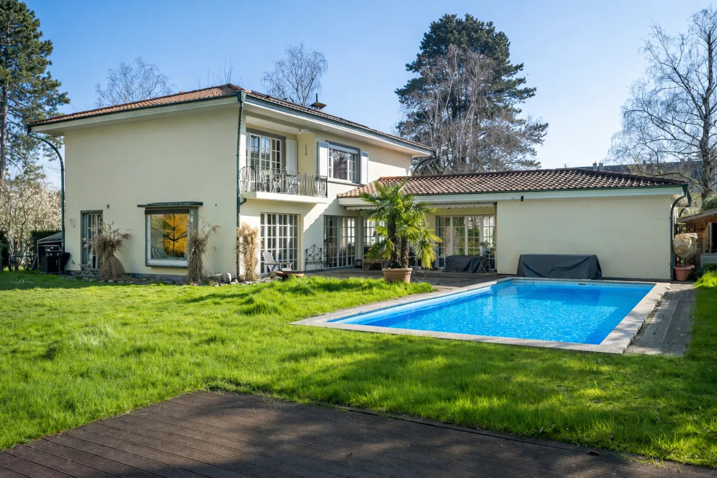 Detached single-family house with pool in Bruderholz - Photo 13 of 15