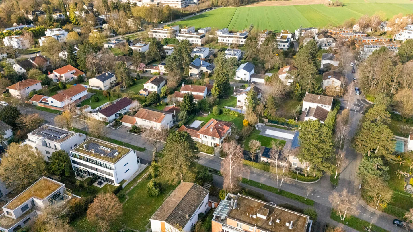 Detached single-family house with pool in Bruderholz - Photo 15 of 15