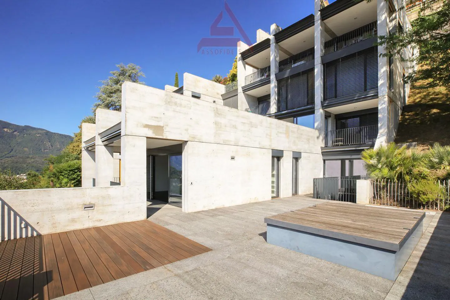 Appartamento di lusso con vista lago - Foto 1 di 10