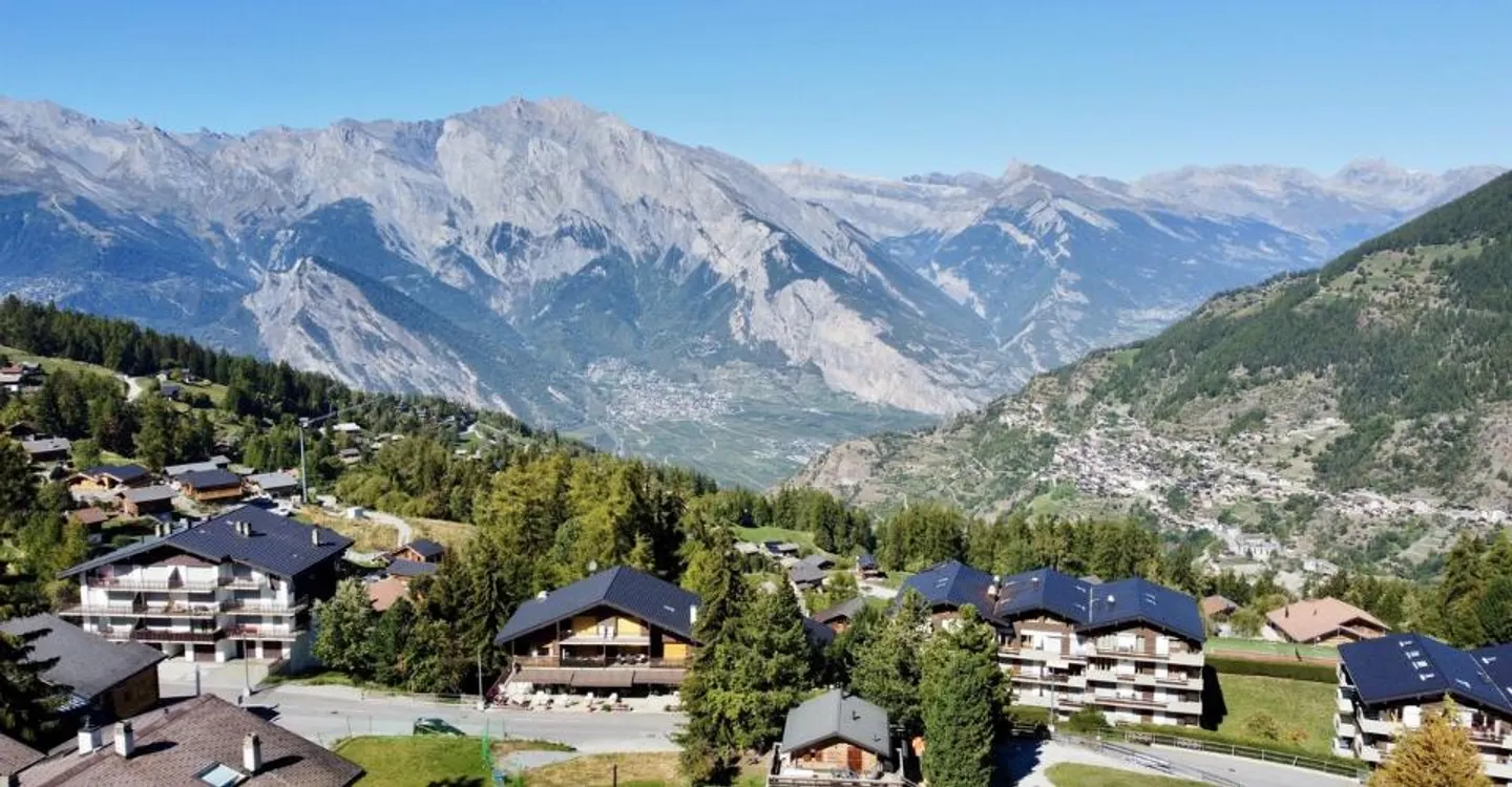 Chalet de 5.5 pièces un véritable refuge alpin au cœur de La Tzoumaz - Foto 12 di 12