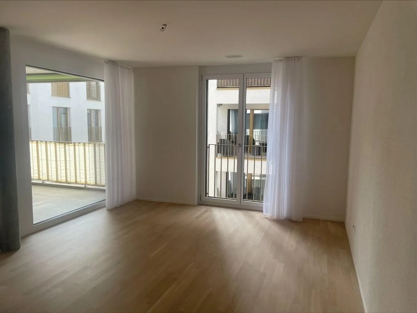 Appartamento moderno di 4,5 stanze in affitto in posizione centrale - Foto 2 di 7