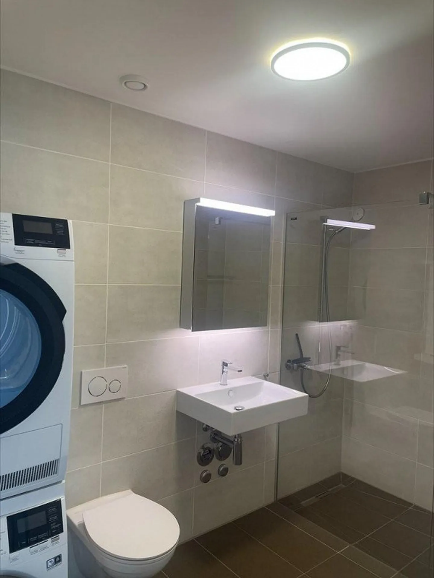 Appartamento moderno di 4,5 stanze in affitto in posizione centrale - Foto 4 di 7