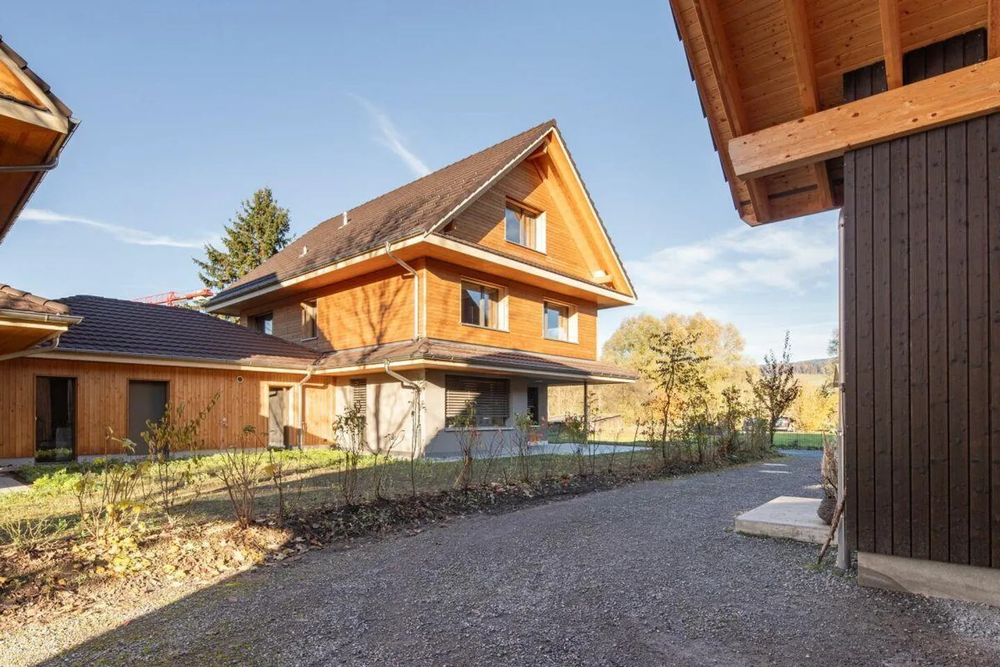 NOUVEAU maison individuelle de 6,5 pièces au bord du lac - Photo 1 sur 24