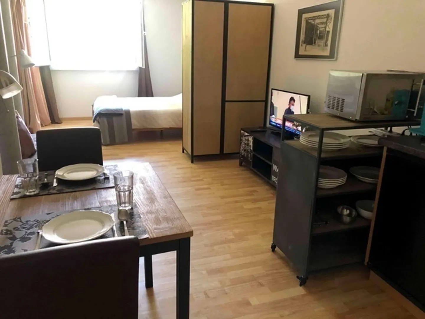 STUDIO IN LAUSANNE - PULLY, MÖBLIERT - Foto 1 von 5