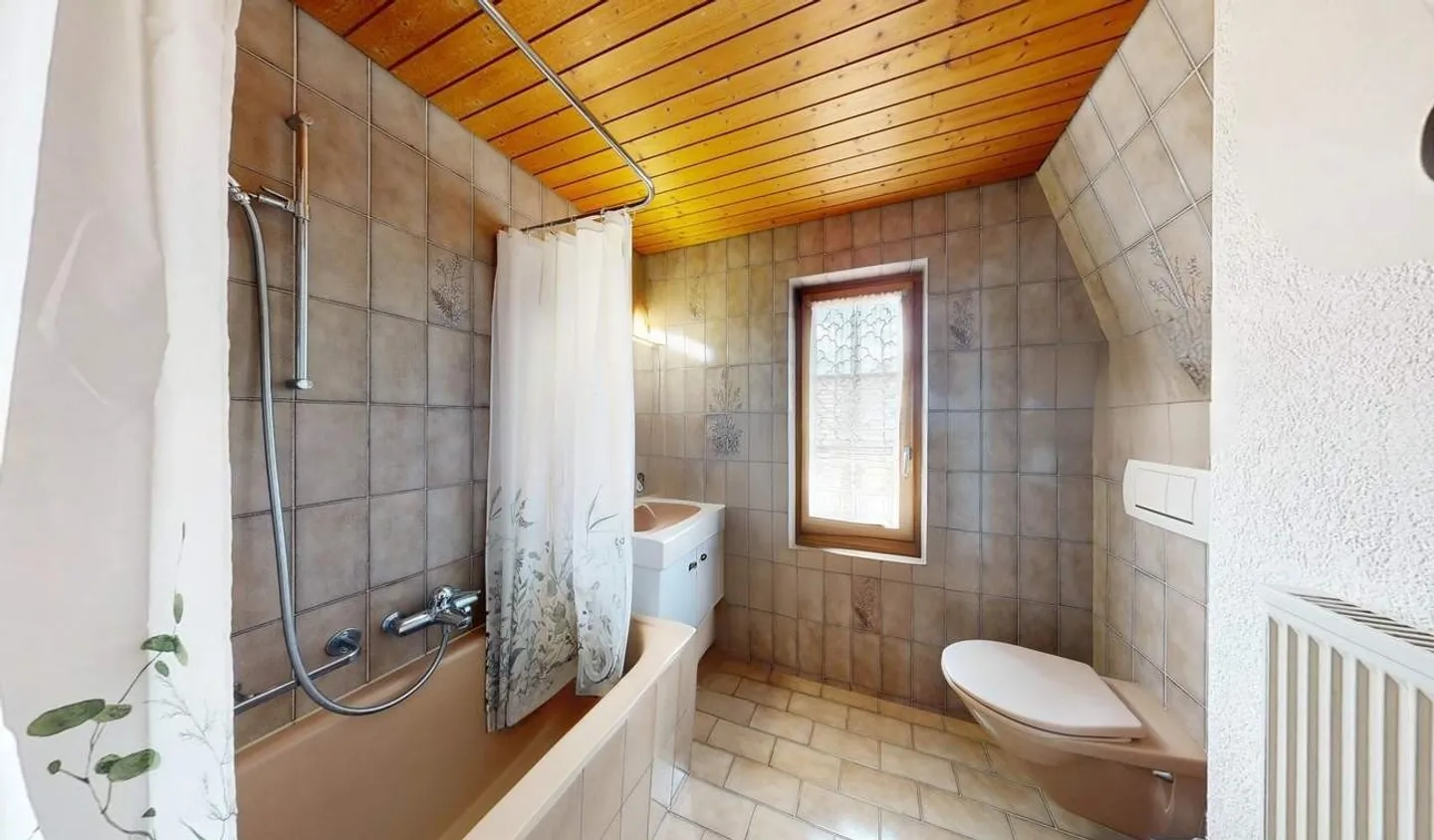 Charmant appartement en duplex dans un emplacement central et calme à Lyss - Photo 6 sur 14