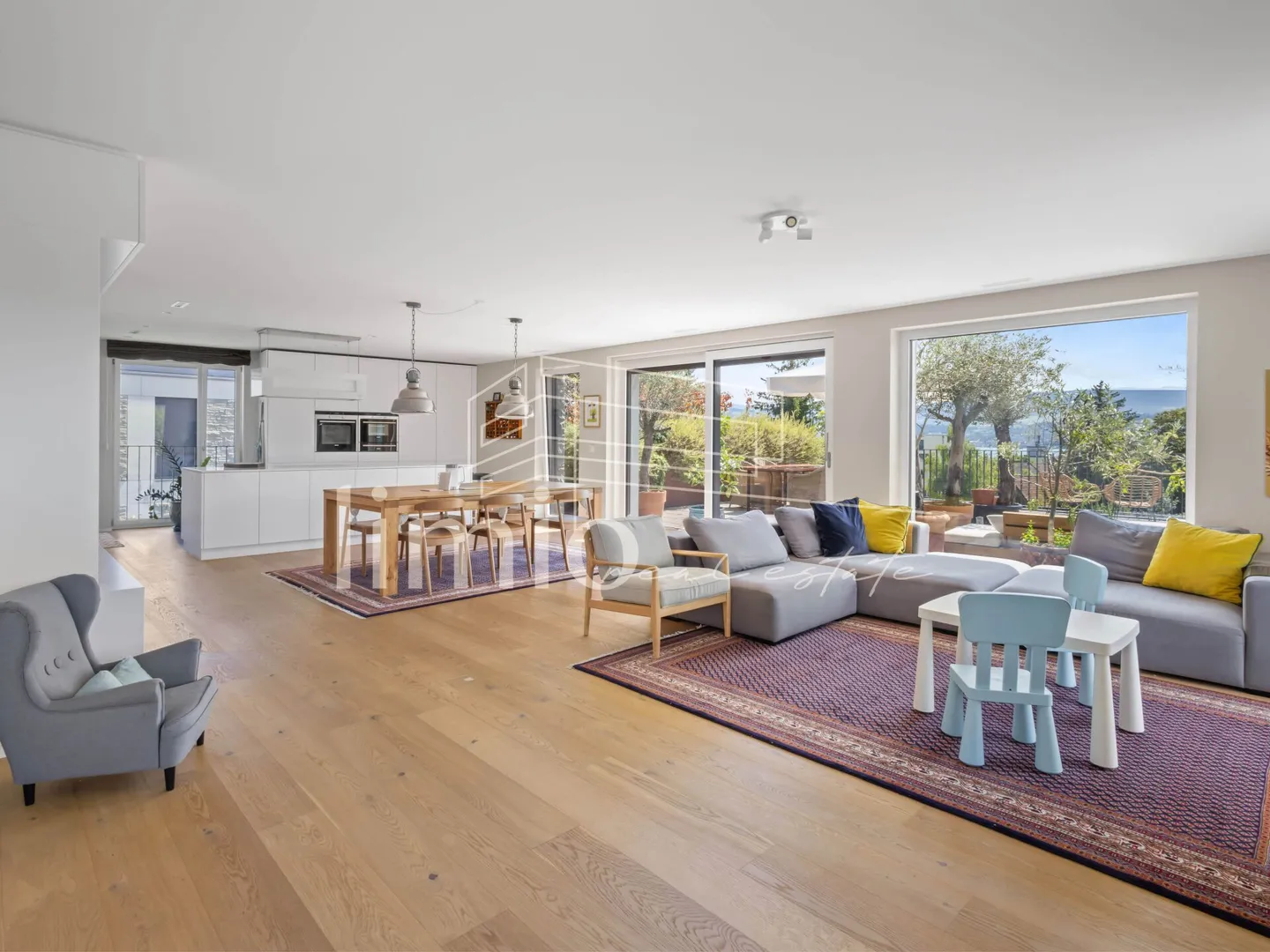 HIGH-END Attic Maisonette with Lake View - Stylish Living on the Gold Coast - Photo 4 of 20