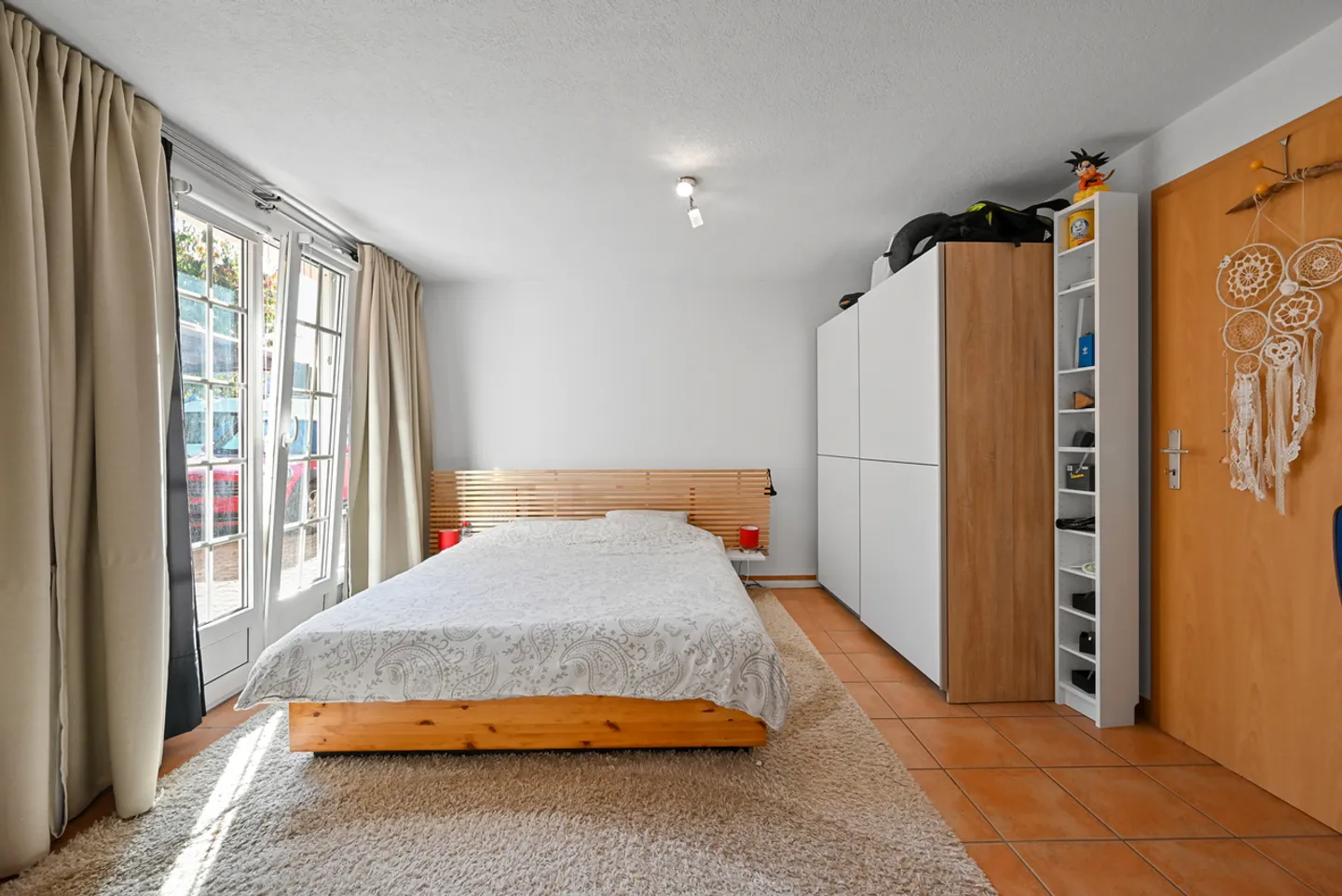 SAINT-LEGIER - SPACIOUS INDIVIDUAL VILLA WITH 2 APARTMENTS - Photo 11 of 13