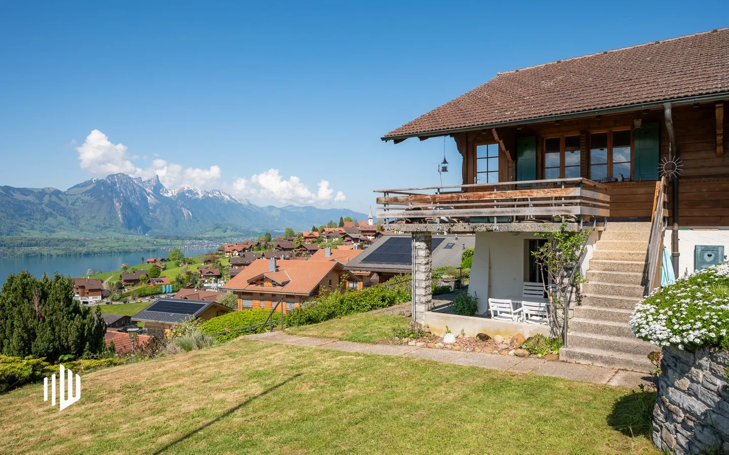 ImmoWyss - Chalet with a View & Land Reserve above Lake Thun - Photo 9 of 13
