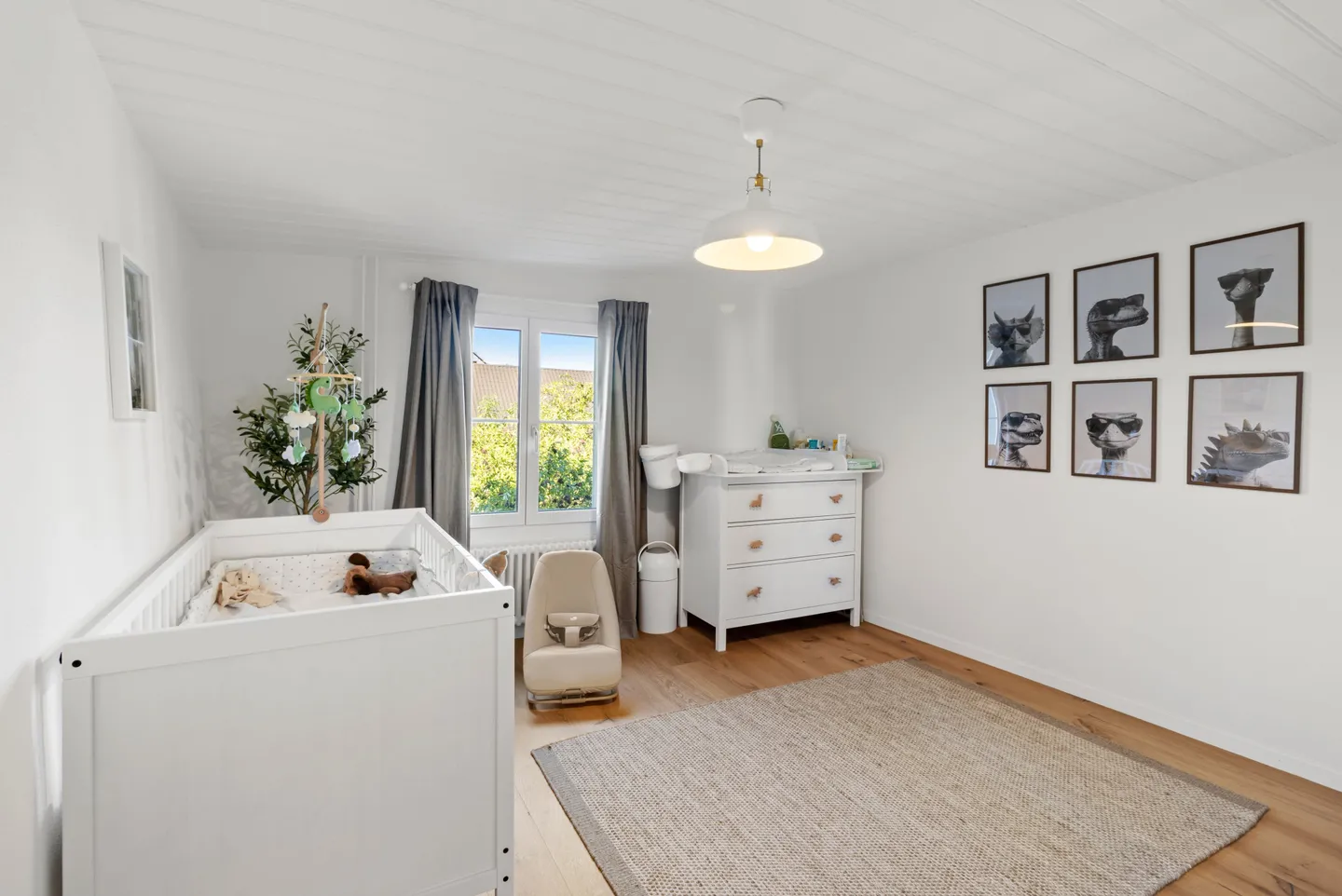 Charming 7-Room Terraced House for Sale in Wilchingen - Photo 7 of 13
