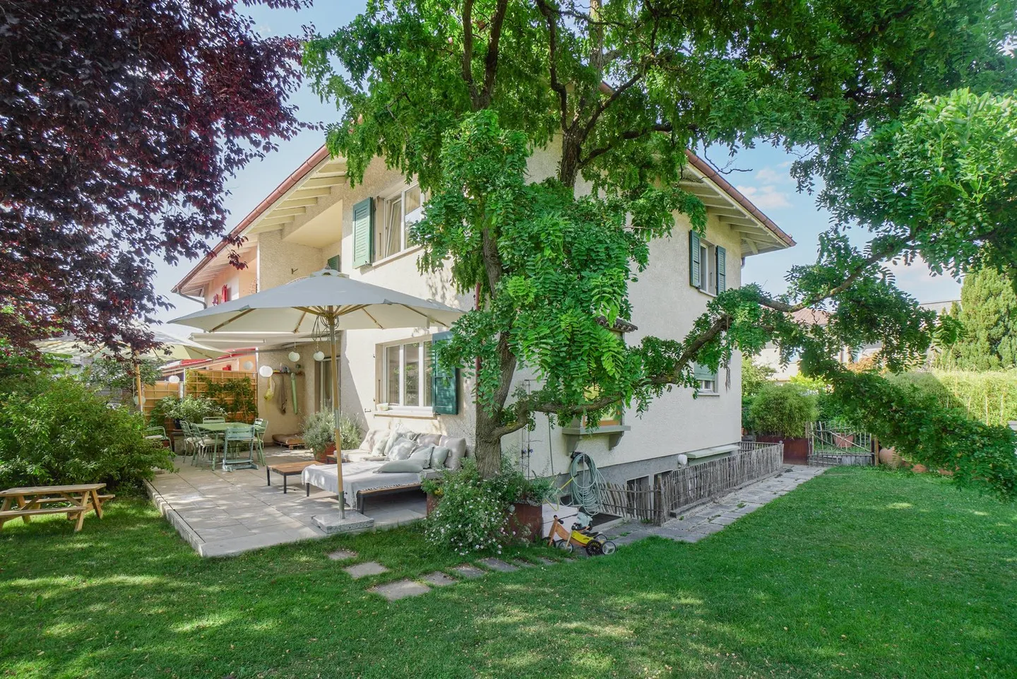 Duplex spacieux avec jardin magnifique - Photo 1 sur 21