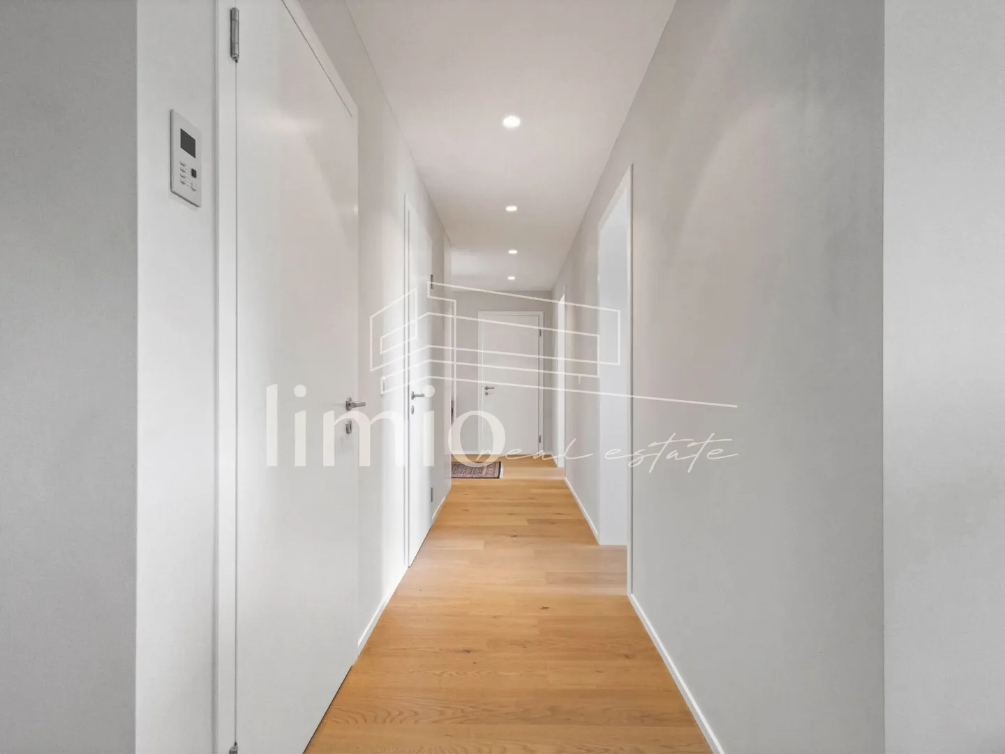 HIGH-END Attic Maisonette with Lake View - Stylish Living on the Gold Coast - Photo 13 of 20