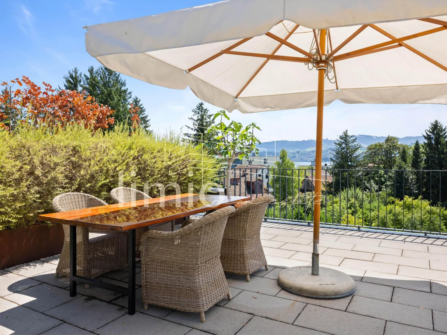 HIGH-END Attic Maisonette with Lake View - Stylish Living on the Gold Coast - Photo 11 of 20