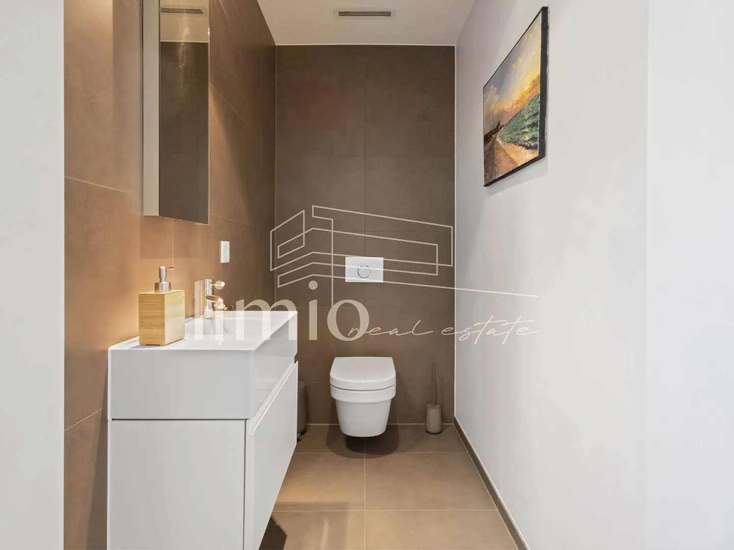 HIGH-END Attic Maisonette with Lake View - Stylish Living on the Gold Coast - Photo 18 of 20