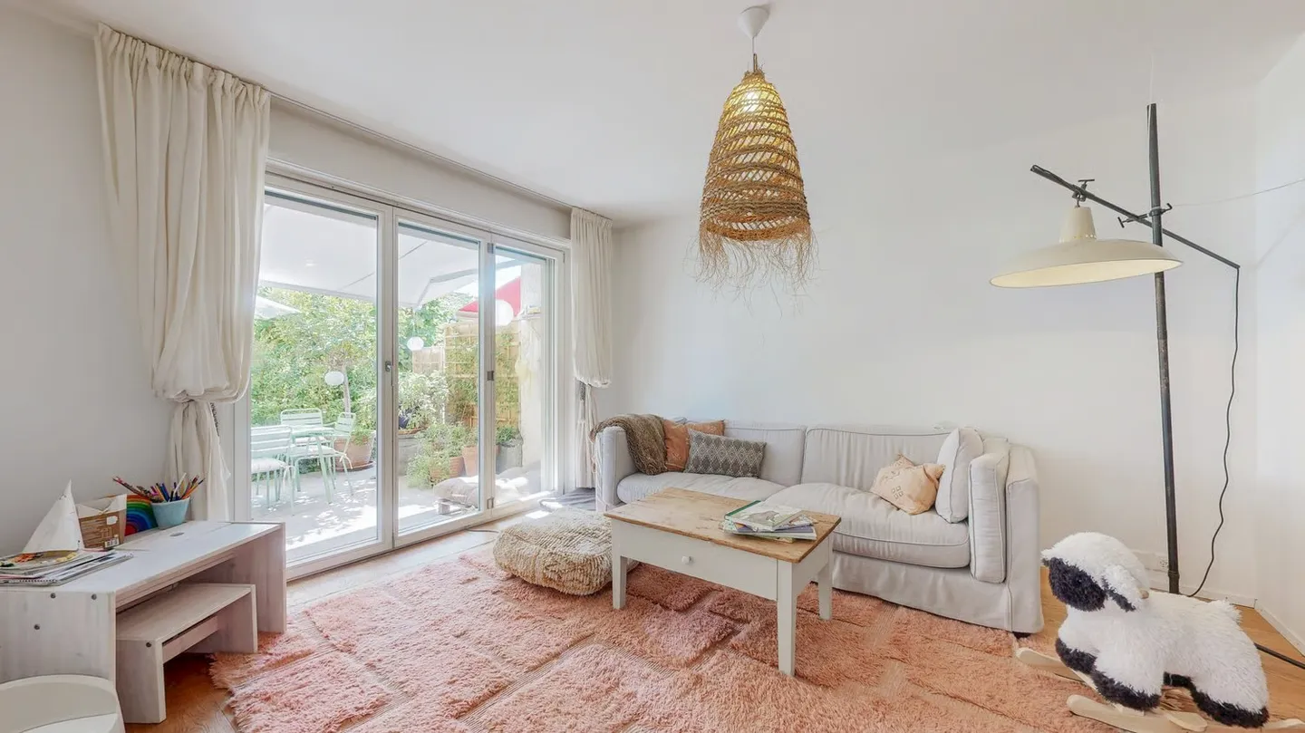 Duplex spacieux avec jardin magnifique - Photo 7 sur 21