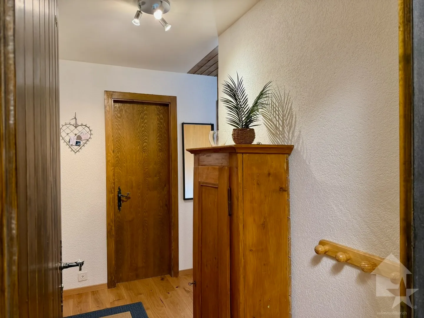 Charming 2.5 room freshly renovated - Photo 17 of 30