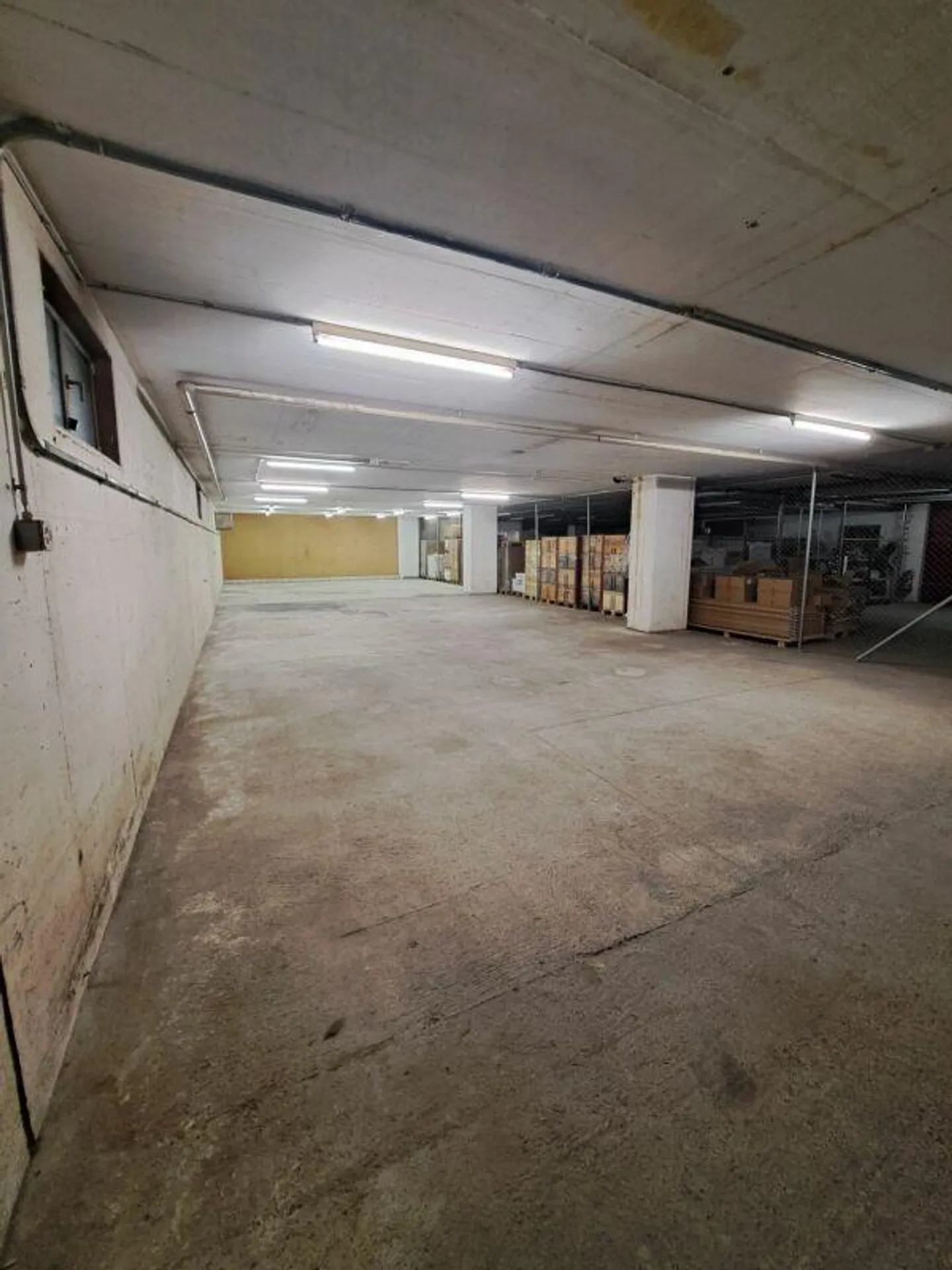 Spazio di stoccaggio di circa 167 m² - Foto 4 di 6