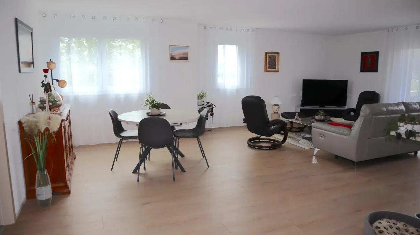3.5 Room Apartment - Photo 1 of 5