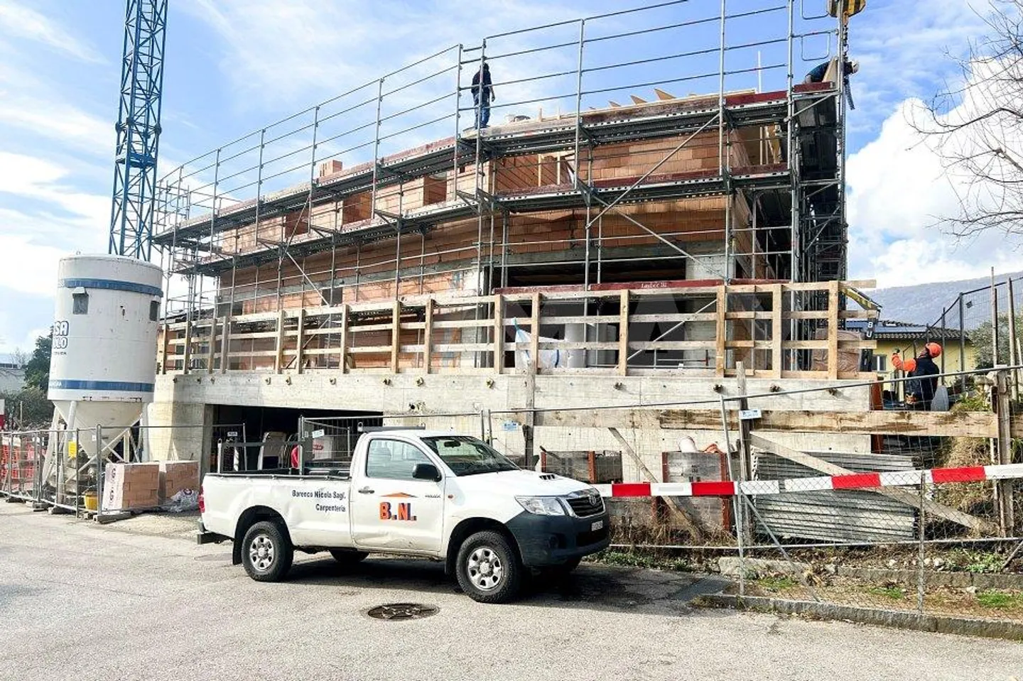 New construction of three single-family houses near Lugano - Photo 7 of 7