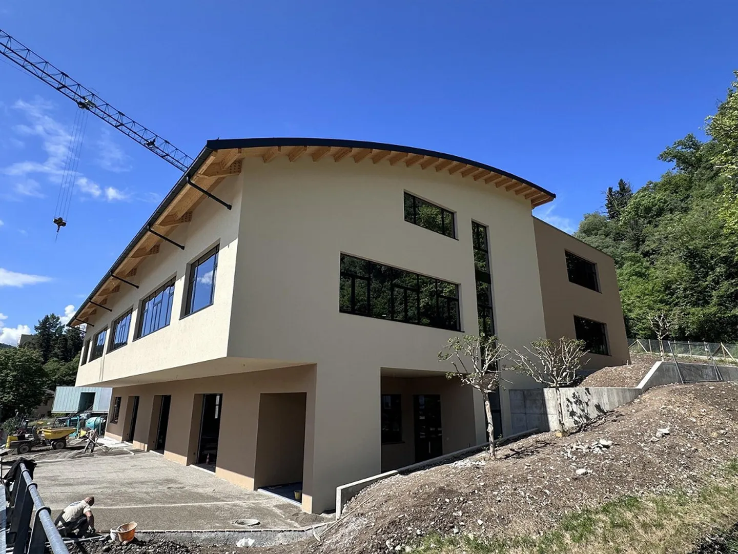 LATEST COMMERCIAL PROPERTY WITH 2670 SQM IN VACALLO - Photo 3 of 13