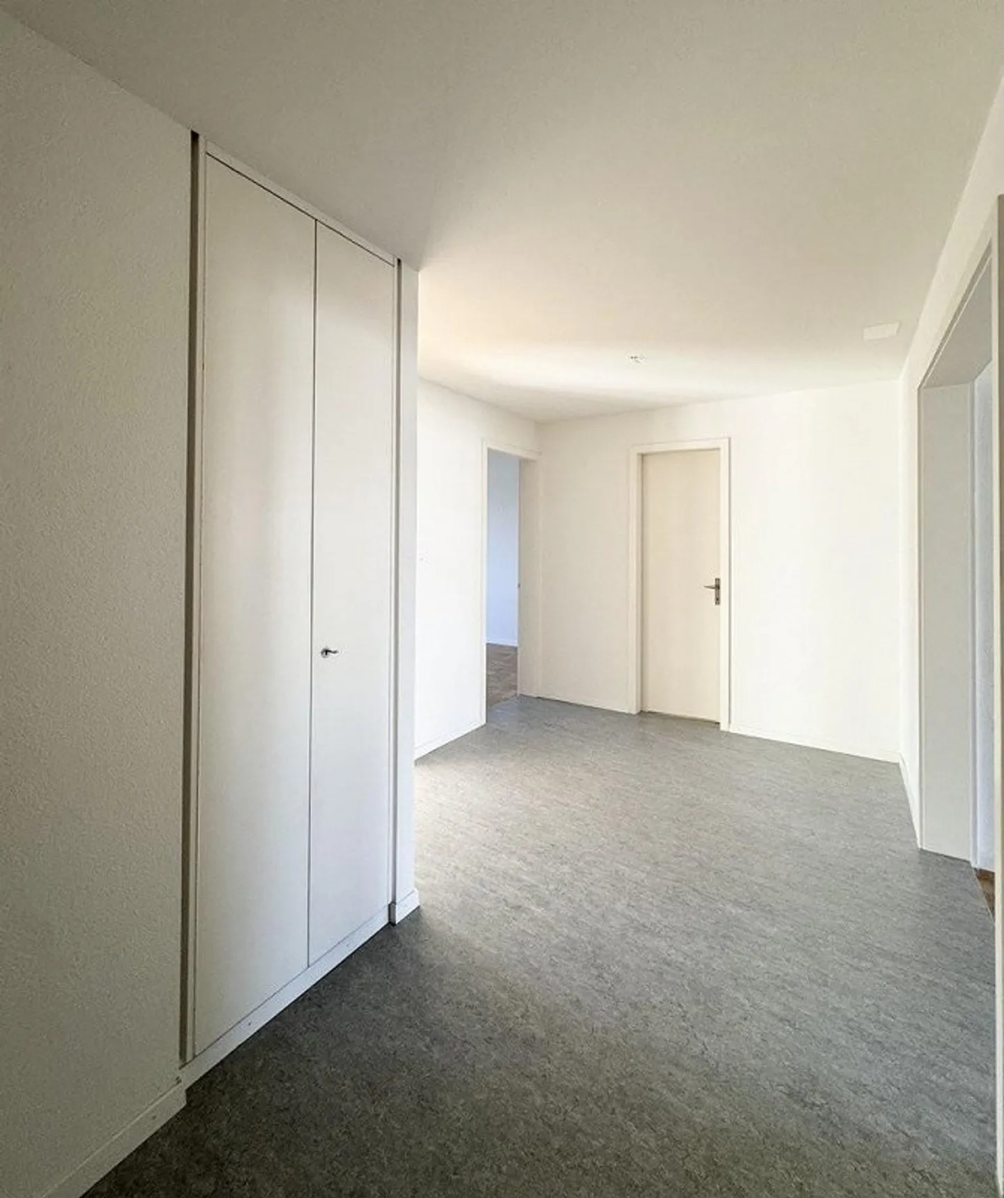 1 mois de logement gratuit et 1 an de parking gratuit ! - Photo 3 sur 10