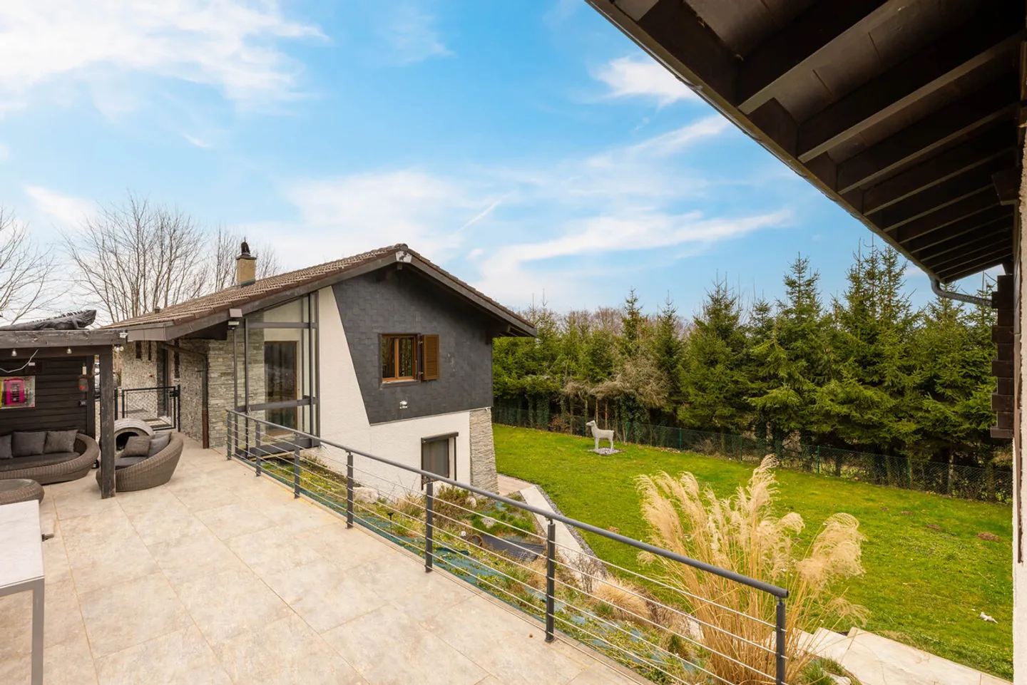 Renovierte freistehende Villa in St-George - Foto 1 von 13