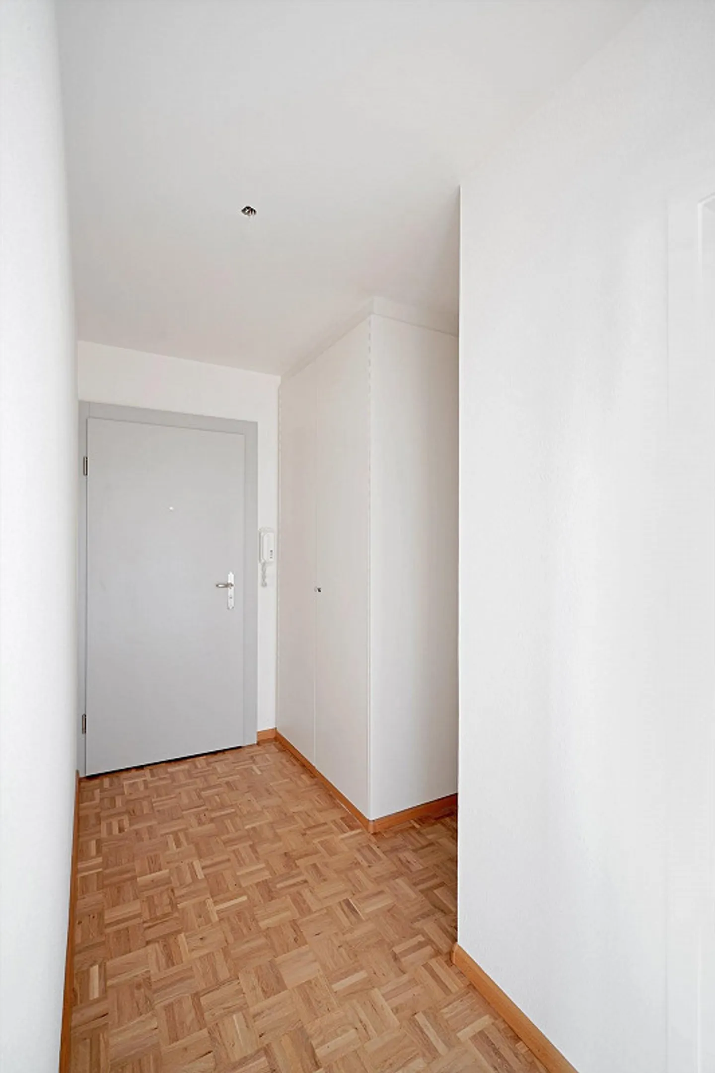 Great Single Apartment Near Bad. Bahnhof - Photo 8 of 8