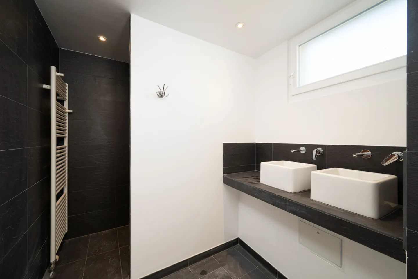 Beautiful renovated apartment in a village building - Photo 12 of 14