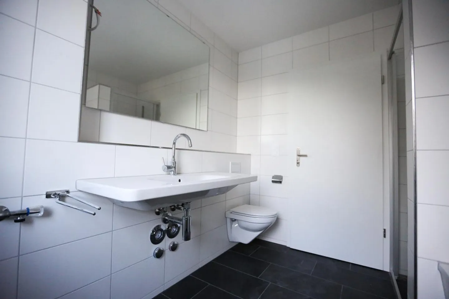 Adatto ai bambini, molto tranquillo, stazione ferroviaria nelle vicinanze, moderno, soleggiato - Foto 8 di 11